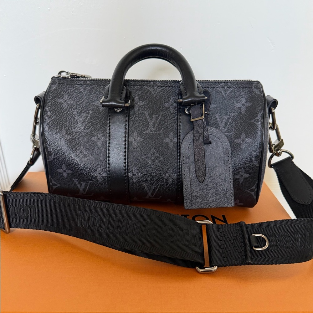 Louis Vuitton Keepall Bandoulière 25 Monogram Eclipse